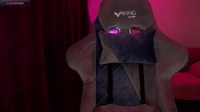 Ohmy Nora  online show from 03-04-25, 02:17