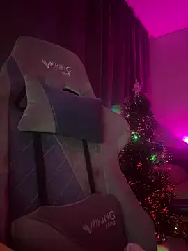 Ohmy Nora  online show from 01-30-25, 01:11