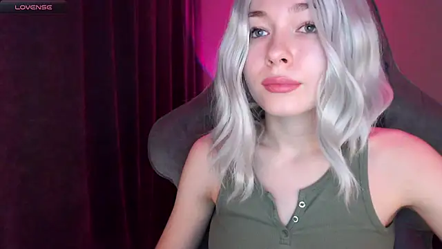 Ohmy Nora  online show from 03-05-25, 04:13