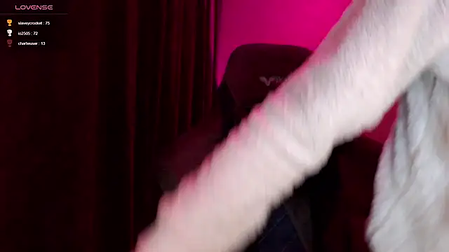 Ohmy Nora  online show from 03-07-25, 01:09