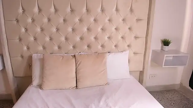 Snapshot of bella_bloomg chatting on 03-21-25, 07:13 bella bloomg online show from 03-21-25, 07:13