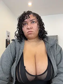 KarlaWild online show from 09-23-25, 03:19