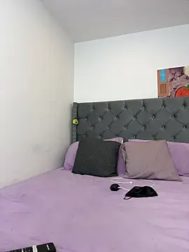 KarlaWild online show from 10-31-25, 05:09