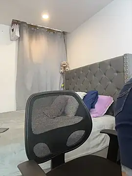 KarlaWild online show from 06-17-26, 03:00