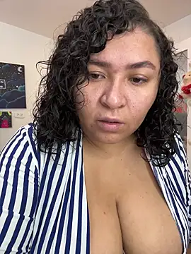 KarlaWild online show from 10-28-25, 01:10