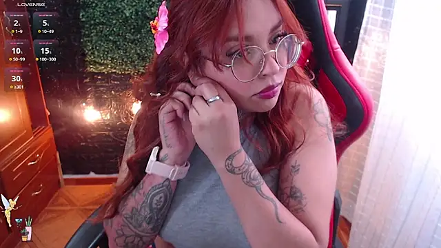 natyk m online show from 11-13-25, 01:04