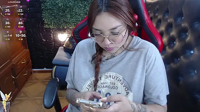 natyk m online show from 10-15-25, 01:19