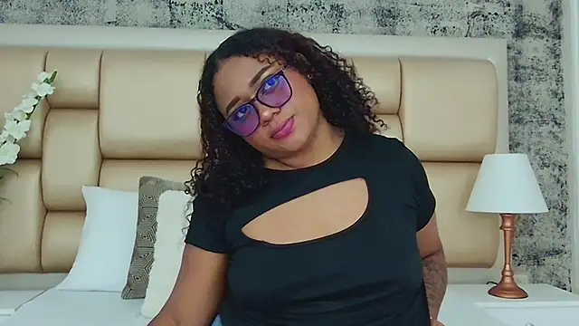 RoxieLewis online show from 03-19-25, 09:27