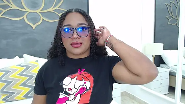 RoxieLewis online show from 02-13-25, 08:34