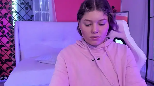 alaia greyy online show from 03-27-26, 12:50