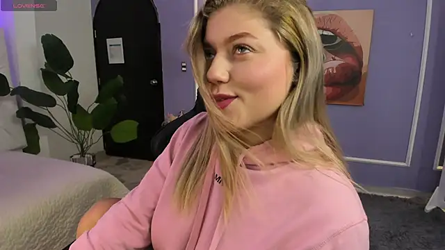 alaia greyy online show from 11-20-25, 01:23