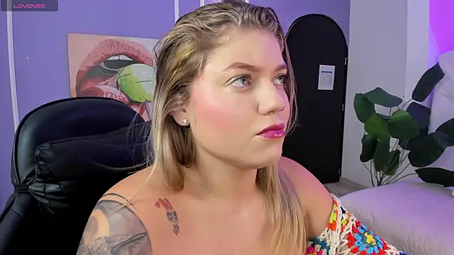 alaia greyy online show from 11-26-25, 01:11