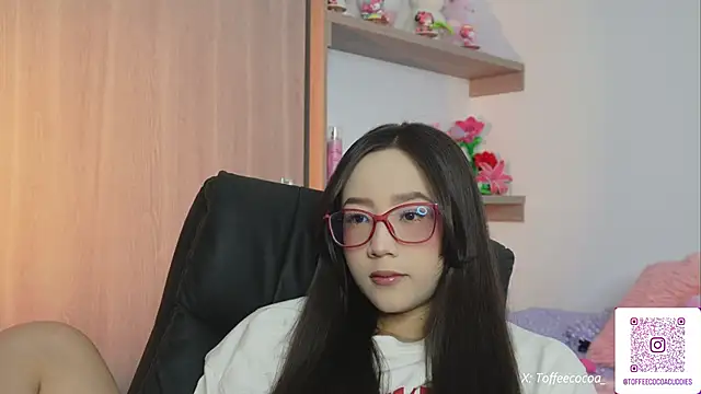 Snapshot of sophi_lii chatting on 06-07-26, 10:26 sophi lii online show from 06-07-26, 10:26