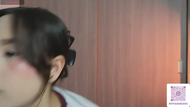 Snapshot of sophi_lii chatting on 04-22-26, 11:00 sophi lii online show from 04-22-26, 11:00