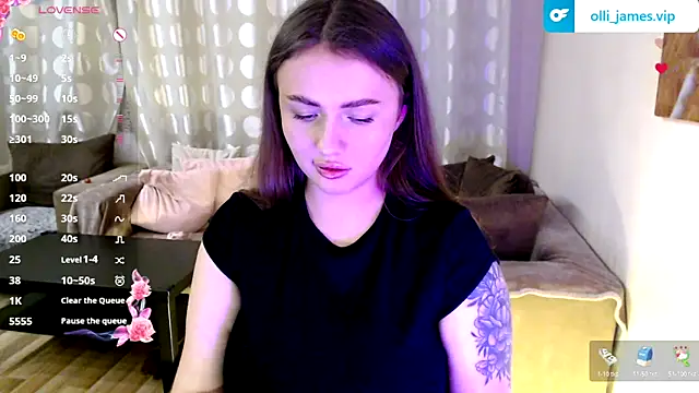 Snapshot of Ollie_James chatting on 07-18-26, 09:23 Ollie James online show from 07-18-26, 09:23
