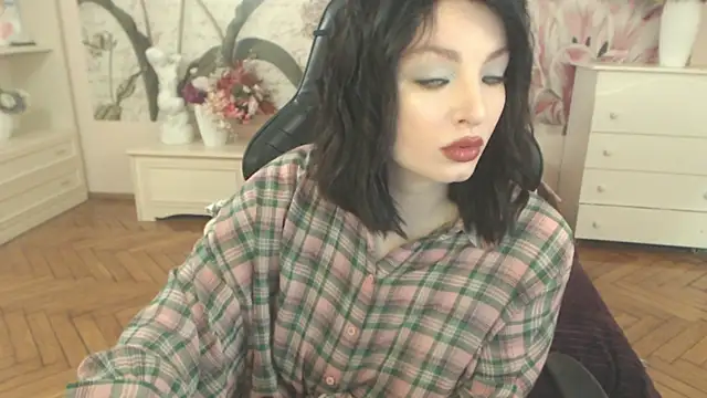 BritneyBarker online show from 04-09-26, 04:14