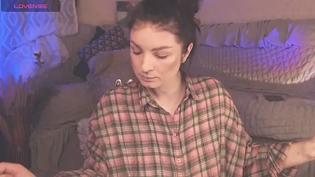 BritneyBarker online show from 03-11-25, 01:37