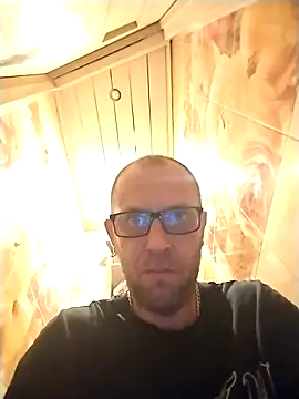 MaxDevilWhite online show from 09-10-25, 04:06