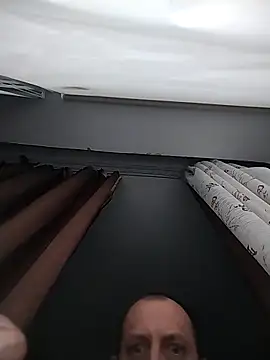 MaxDevilWhite online show from 12-18-25, 09:36