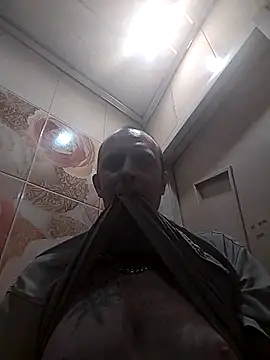 MaxDevilWhite online show from 10-17-25, 10:39