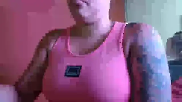 Snapshot of Tammyymilf chatting on 09-12-25, 04:45 Tammyymilf online show from 09-12-25, 04:45