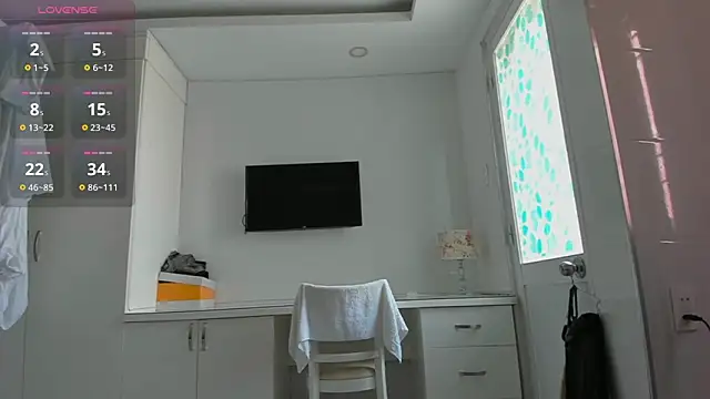 Yuki miiii online show from 04-06-26, 03:57