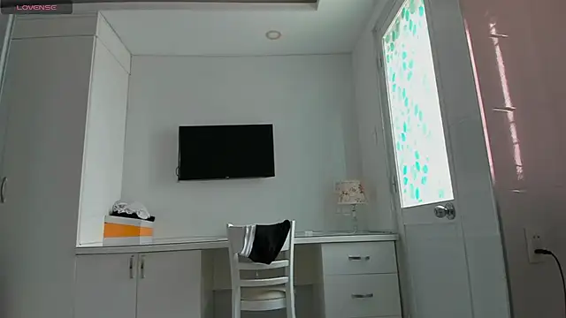 Yuki miiii online show from 04-18-26, 06:16