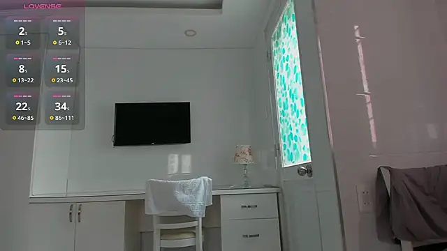 Yuki miiii online show from 02-08-26, 06:11