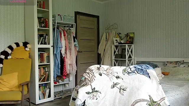 Snapshot of Soffya_Soy chatting on 06-14-26, 06:58 Soffya Soy online show from 06-14-26, 06:58