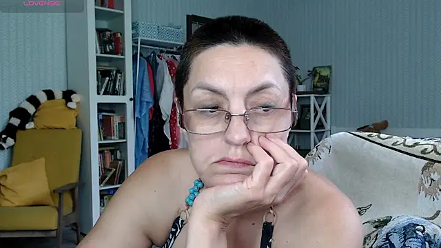 Snapshot of Soffya_Soy chatting on 06-12-26, 08:01 Soffya Soy online show from 06-12-26, 08:01