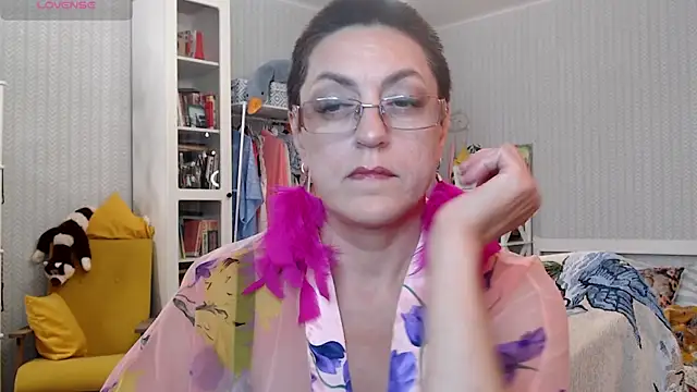 Snapshot of Soffya_Soy chatting on 06-27-26, 04:02 Soffya Soy online show from 06-27-26, 04:02