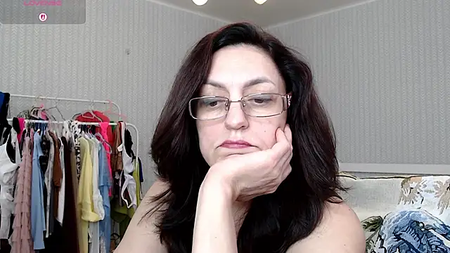 Soffya Soy online show from 04-10-26, 07:04