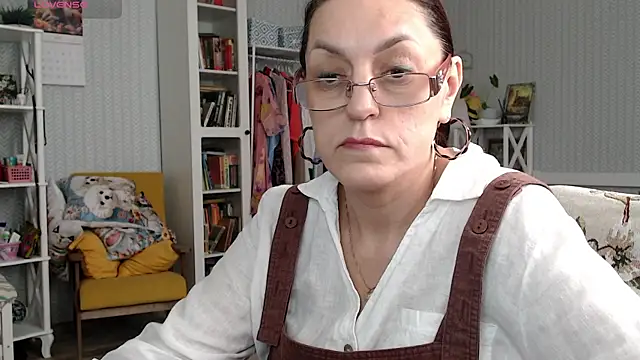 Soffya Soy online show from 05-15-26, 02:04
