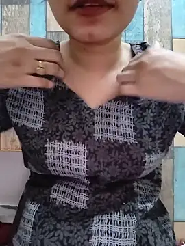 cute IndianBabe online show from 05-18-26, 12:44