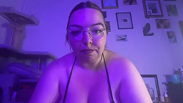 curvycate127 online show from 07-11-26, 04:57