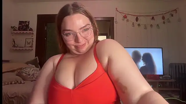 Snapshot of curvycate127 chatting on 04-18-26, 05:32 curvycate127 online show from 04-18-26, 05:32