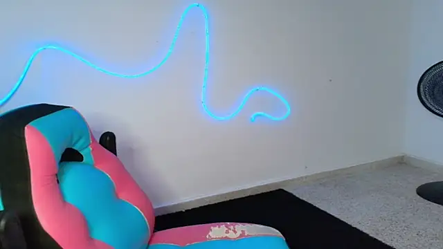 gisell363472 online show from 11-18-25, 12:26