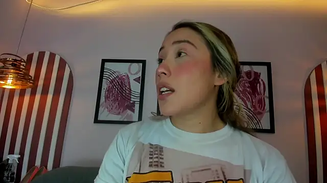 Lannajansen online show from 09-18-25, 04:54