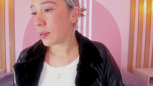 Lannajansen online show from 03-03-26, 01:29