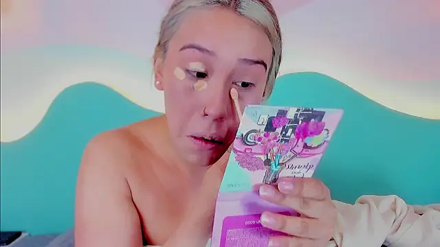 Lannajansen online show from 10-31-25, 12:02