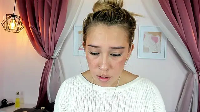 Lannajansen online show from 05-24-26, 03:34
