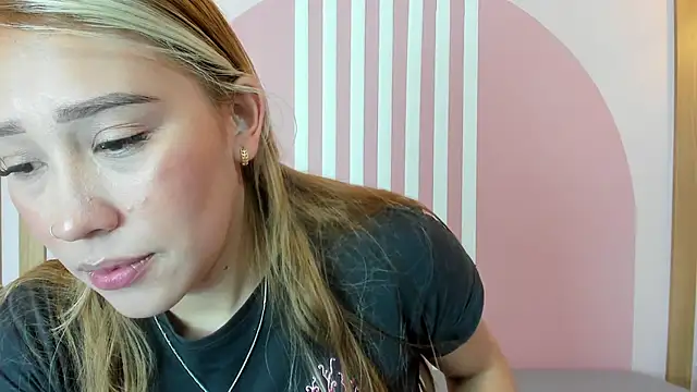 Lannajansen online show from 04-04-26, 03:18