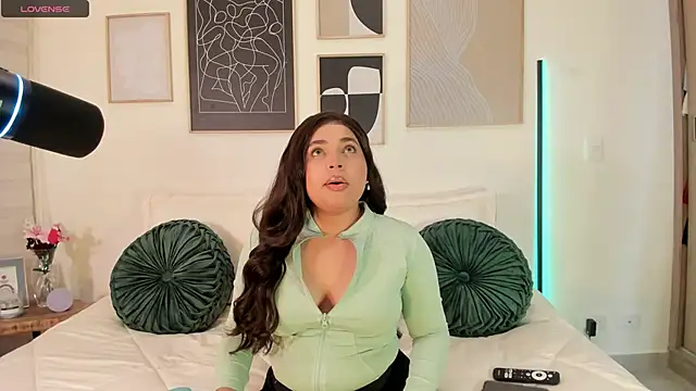 RachelRusso online show from 03-09-25, 11:03