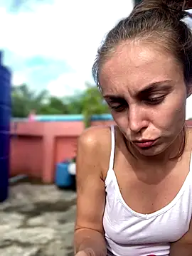 White Lu online show from 10-28-25, 02:01