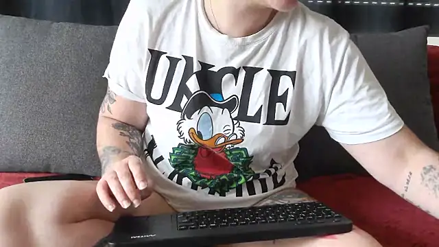 bunnyfox420 online show from 05-01-26, 11:26