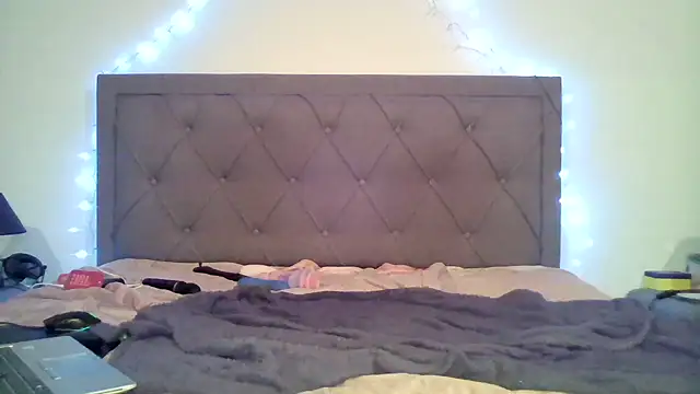 bunnyfox420 online show from 01-24-25, 03:54