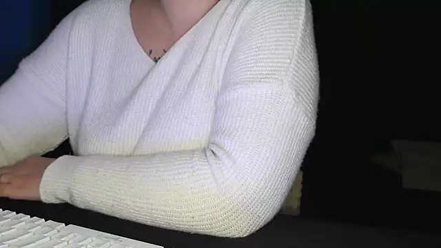 Snapshot of bunnyfox420 chatting on 11-20-25, 06:41 bunnyfox420 online show from 11-20-25, 06:41