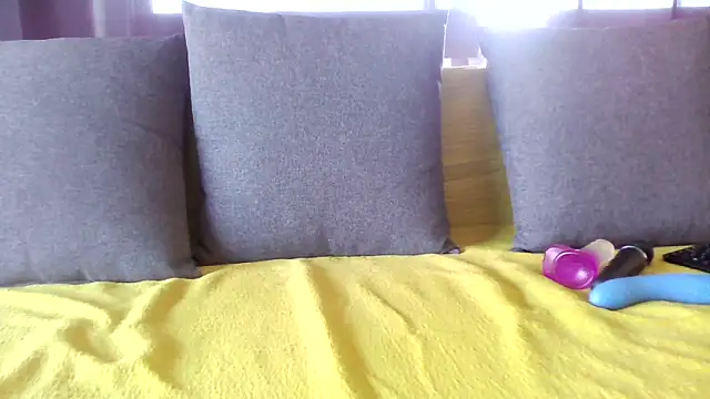 bunnyfox420 online show from 09-22-25, 12:44