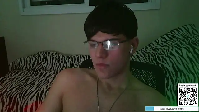 Snapshot of vitorsafado19 chatting on 10-18-25, 05:53 vitorsafado19 online show from 10-18-25, 05:53