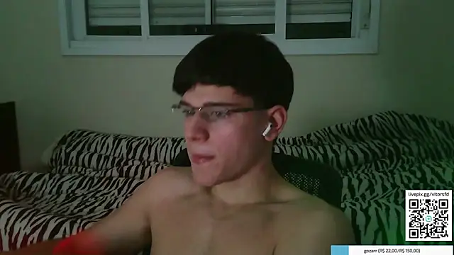 Snapshot of vitorsafado19 chatting on 10-22-25, 01:27 vitorsafado19 online show from 10-22-25, 01:27